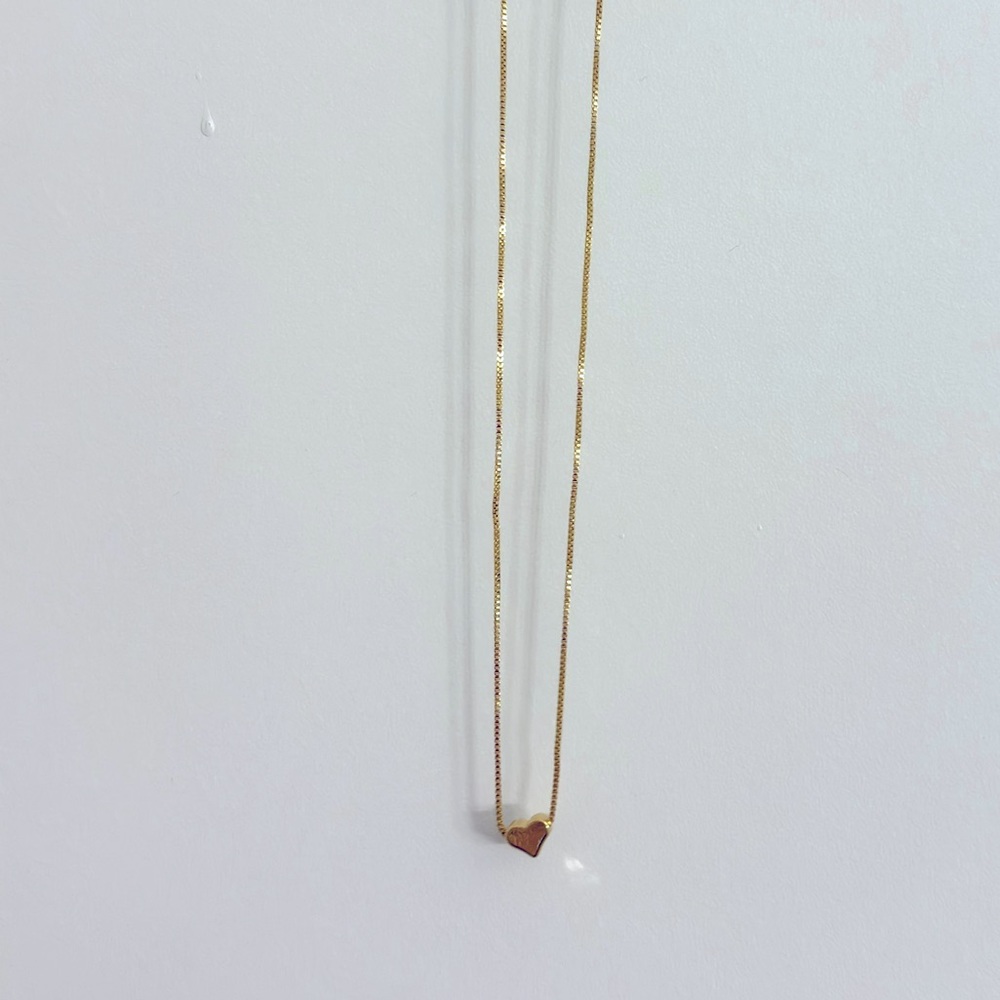 Heart necklace with a adjustable clasp 17.5 in